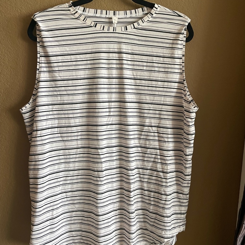Lululemon striped tank